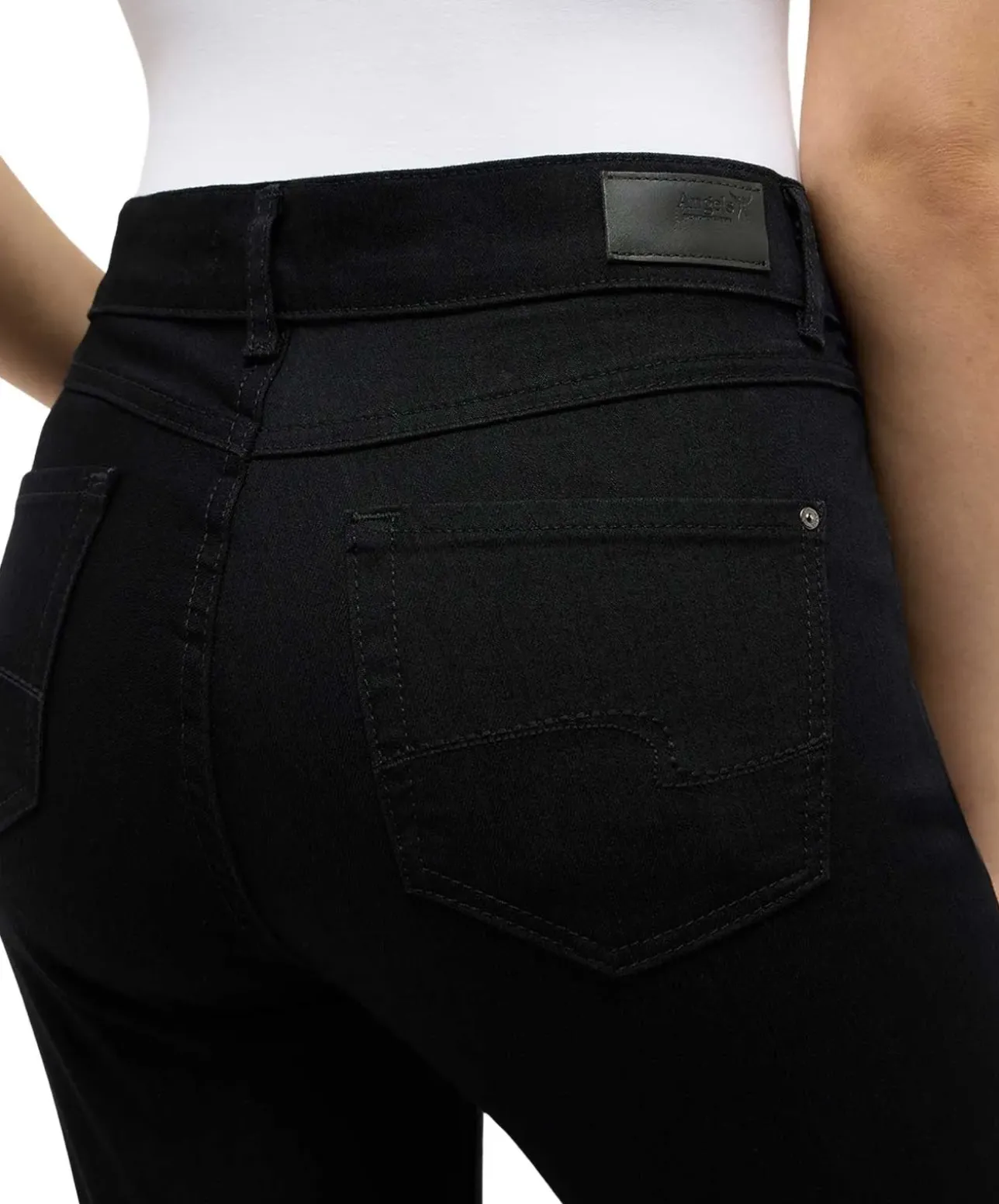 Angels Cici Jeans mit geradem Bein in Schwarz