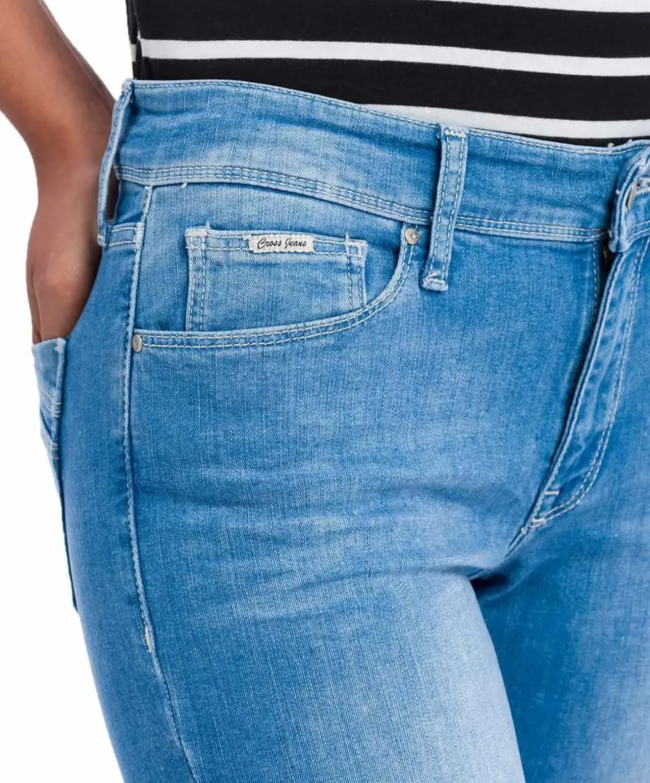 Cross - hellblaue Mom Jeans Anya in Light Blue