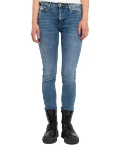 Cross Alan Skinny Jeans in mittelblau und hohem Bund