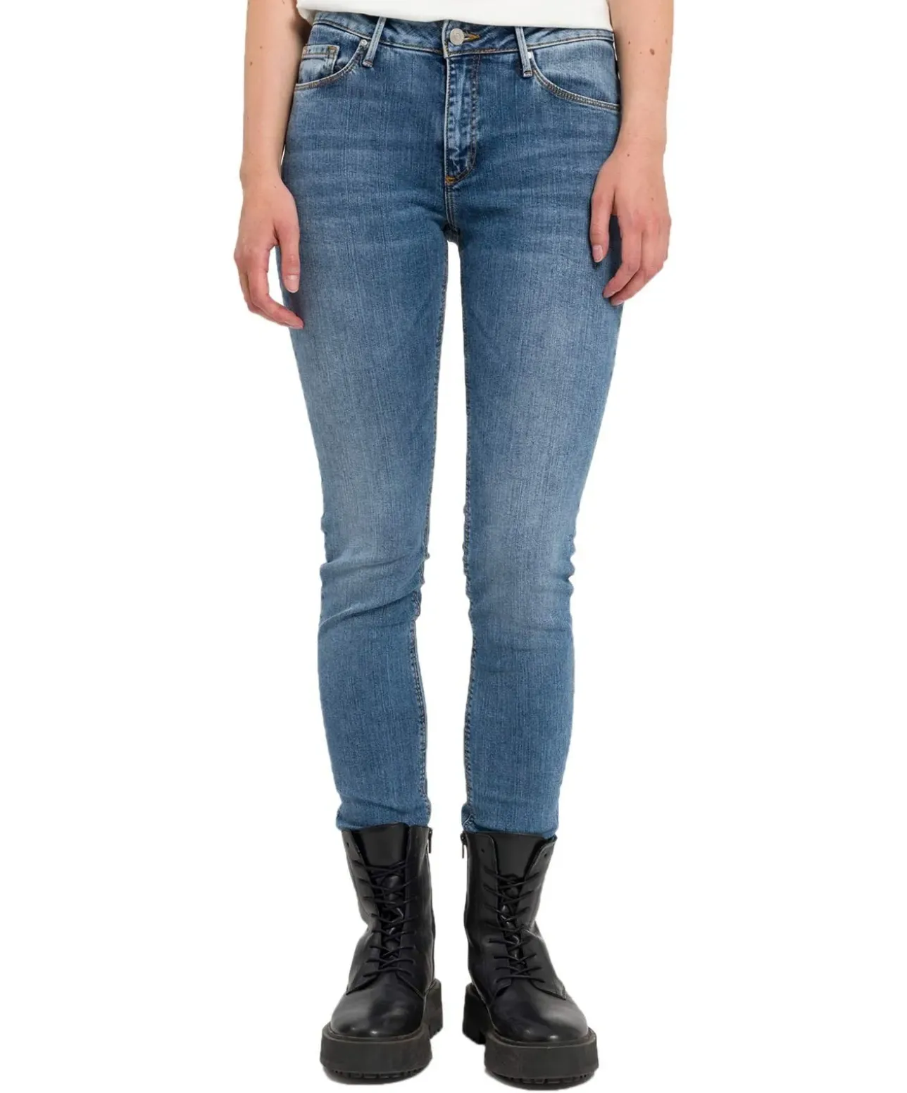 Cross Alan Skinny Jeans in mittelblau und hohem Bund