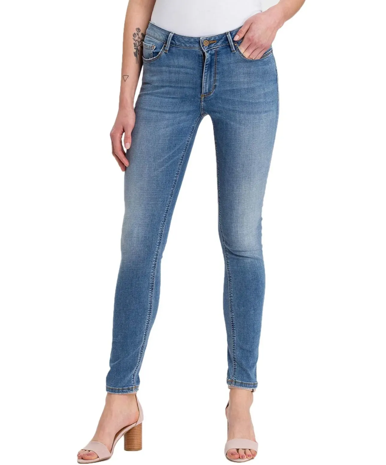 Cross Anya - hellblaue Slim-Fit-Jeans mit hohem Bund