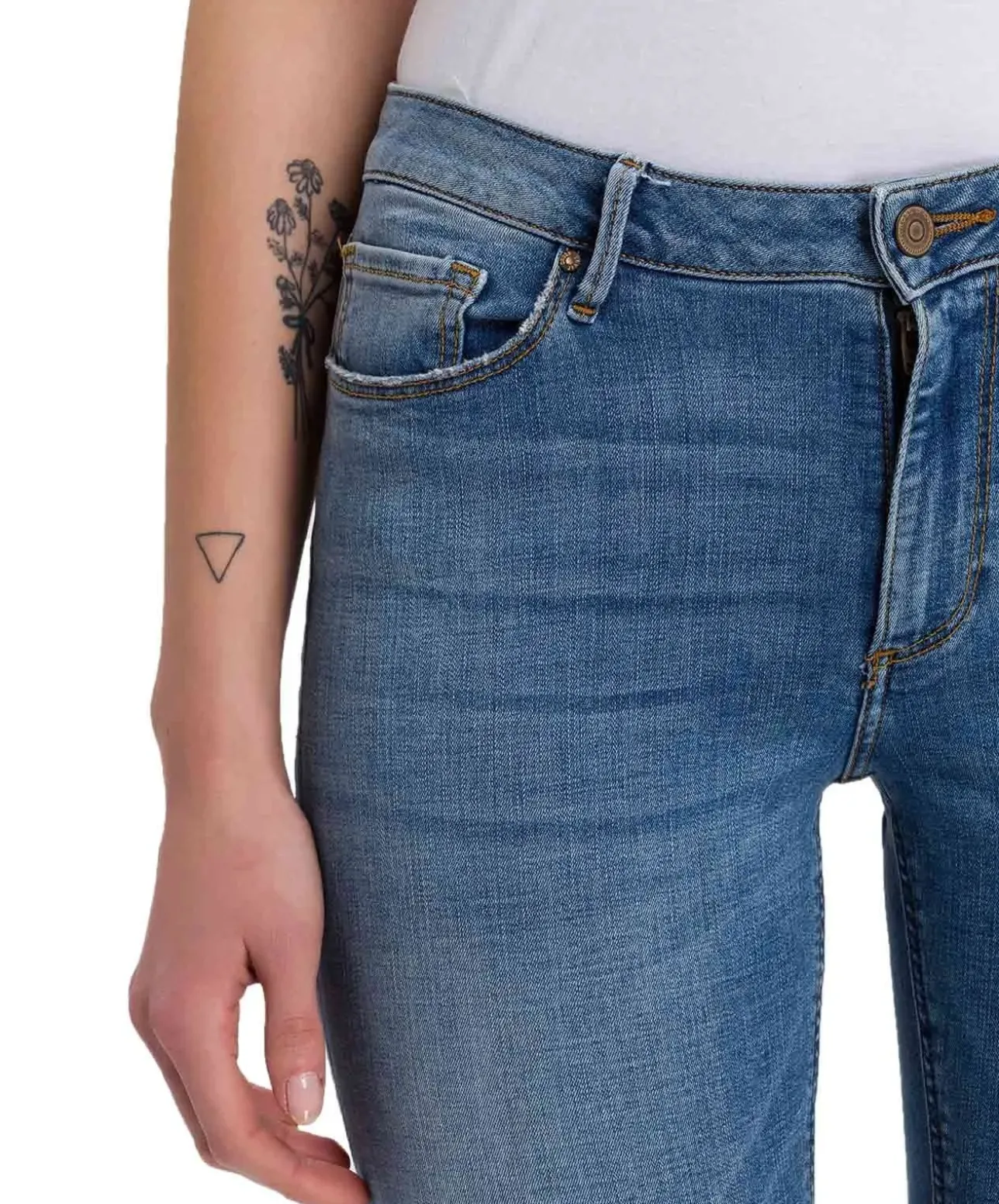 Cross Anya - hellblaue Slim-Fit-Jeans mit hohem Bund