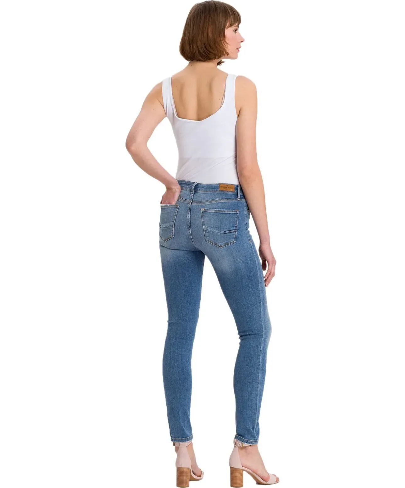 Cross Anya - hellblaue Slim-Fit-Jeans mit hohem Bund