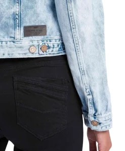 Cross Damen Jeansjacke in hellblauer Used-Denim Optik