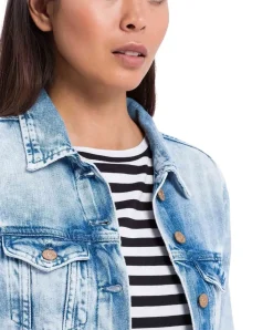 Cross Damen Jeansjacke in hellblauer Used-Denim Optik