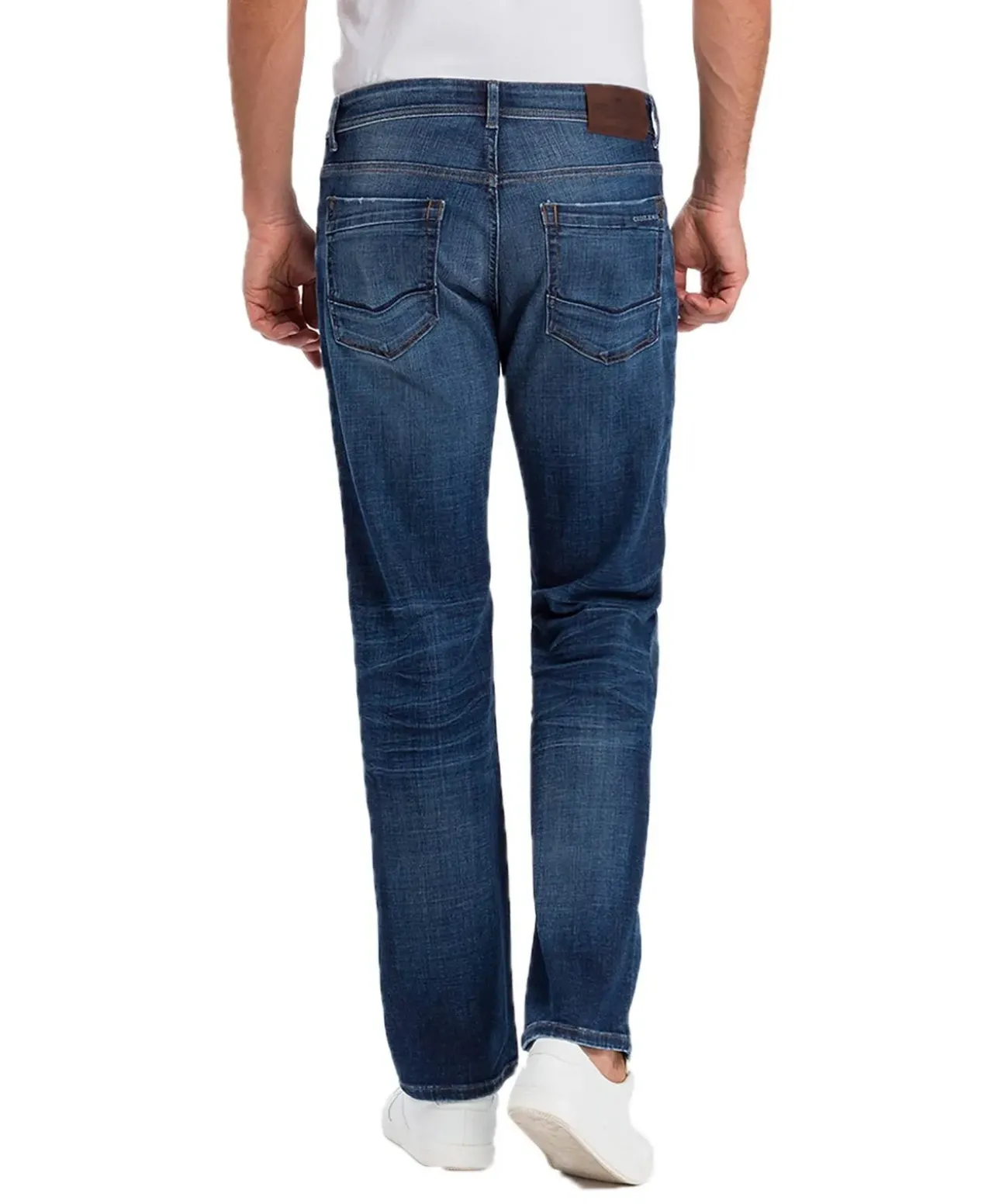 Cross Herren Jeans Antonio im Relaxed Fit