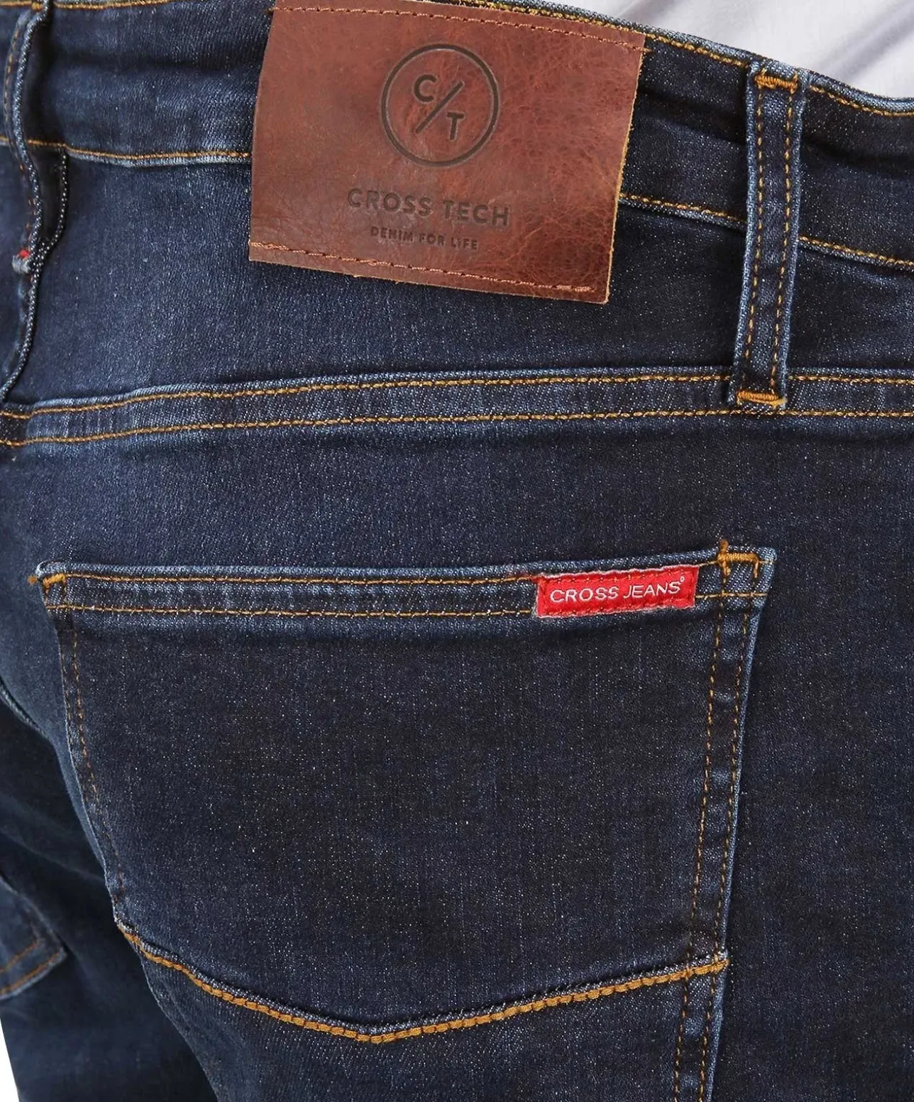 Cross Herren-Jeans Slim Fit Damien in dunklem Dark Blue