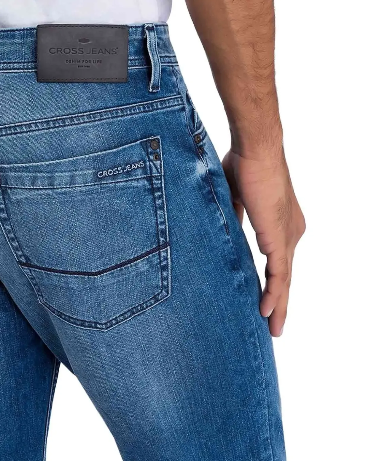 Cross Jeans Antonio in Mittelblau mit Relaxed Fit