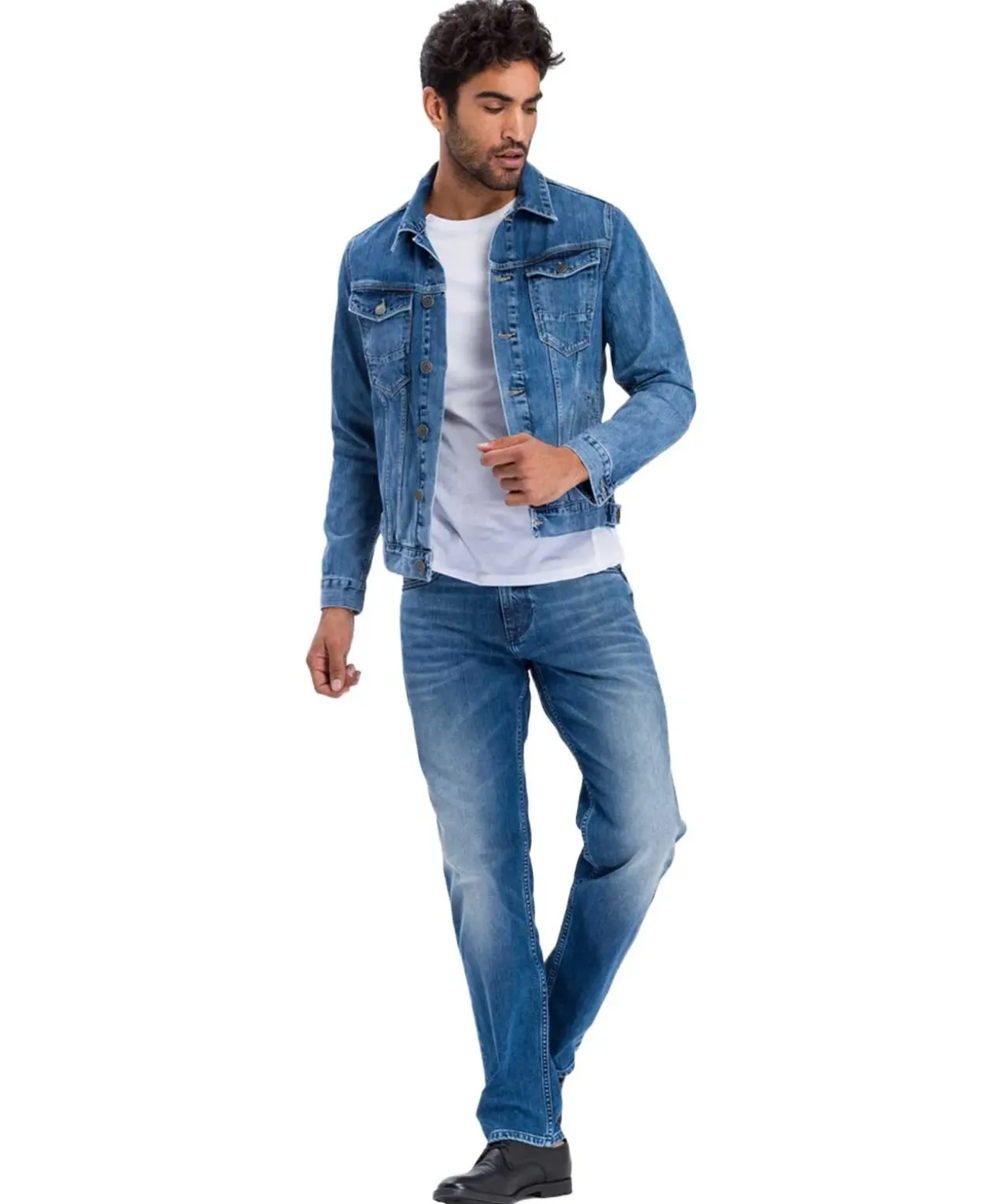 Cross Jeans Antonio in Mittelblau mit Relaxed Fit