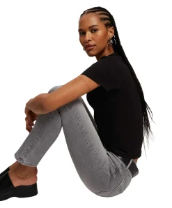 Cross Jeans Anya in grauer Waschung mit hohem Bund