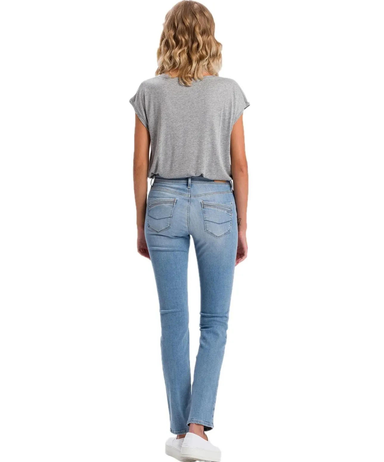 Cross Jeans Anya mit High Waist in hellblauem Used