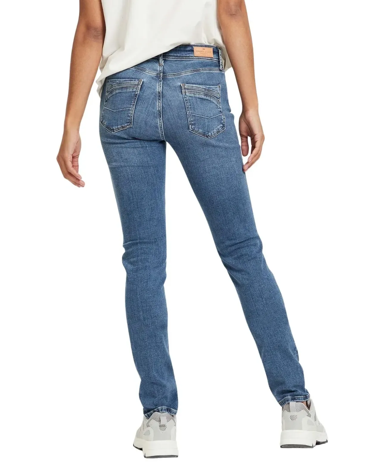 Cross Jeans Anya mit Slim Fit in Hellblau