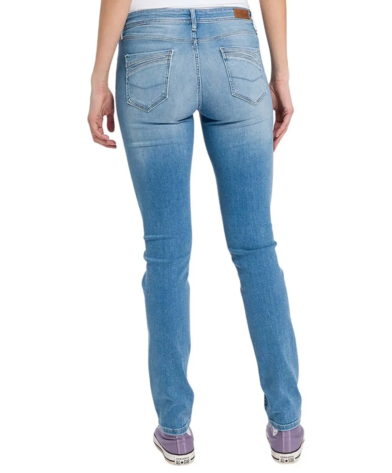 Cross Jeans Anya mit Slim-Fit in hellblauer Waschung