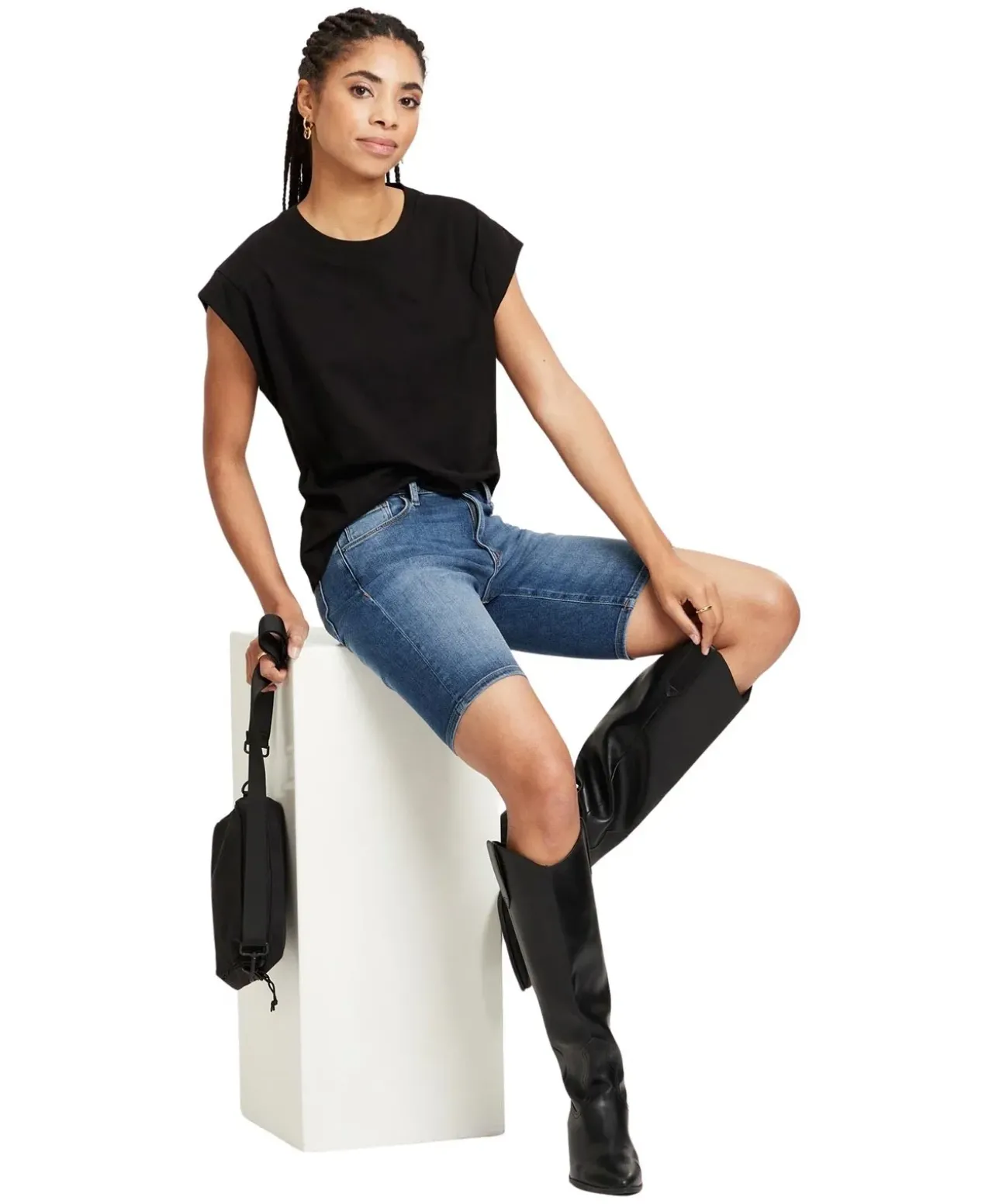 Cross Jeans Anya Short mit hohem Bund in Mittelblau