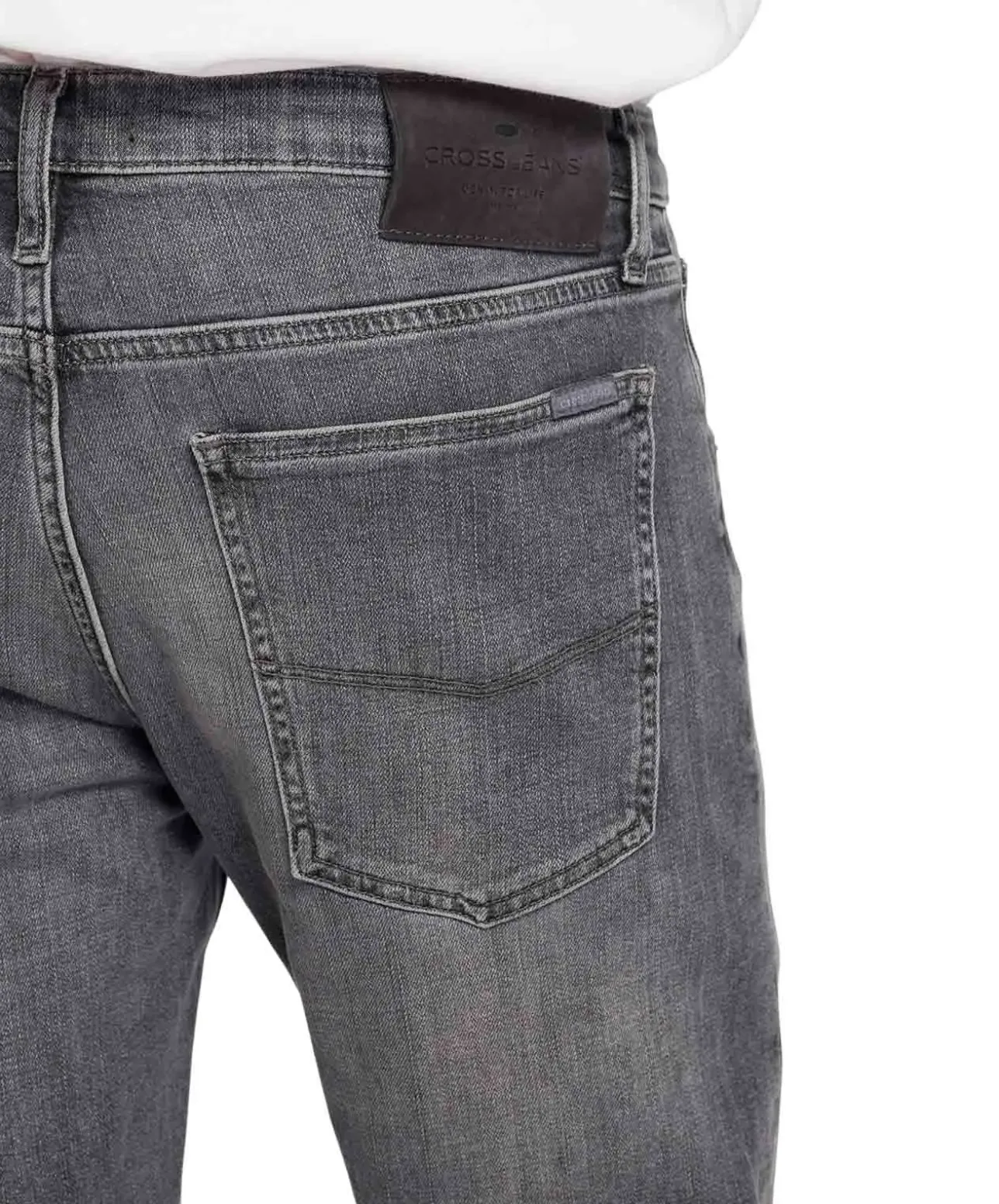 Cross Jeans Damien mit Slim Fit in dunkelgrauer Waschung