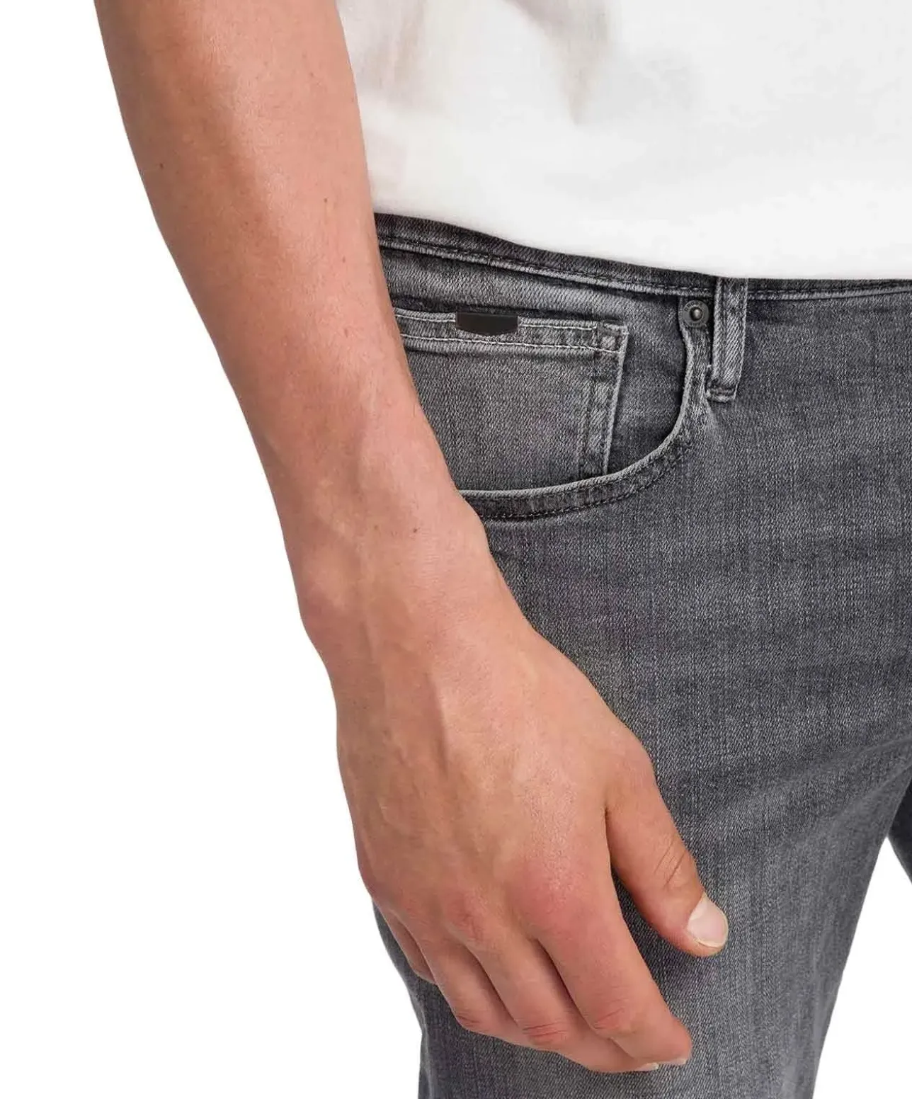 Cross Jeans Damien mit Slim Fit in dunkelgrauer Waschung