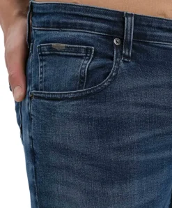 Cross Jeans Damien mit Slim Fit in blauem Used Look