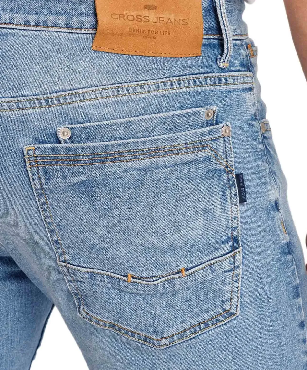 Cross Jeans Dylan mit Regular Fit in heller Verwaschung