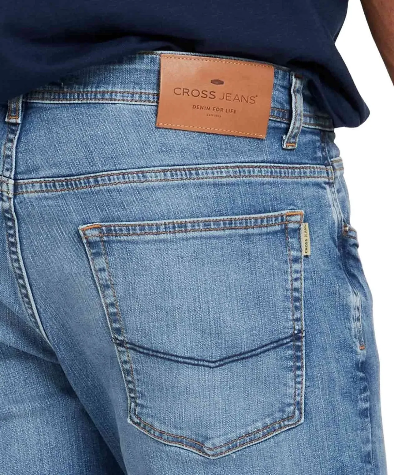 Cross Jeans Dylan mit Regular Fit in hellblauer Waschung