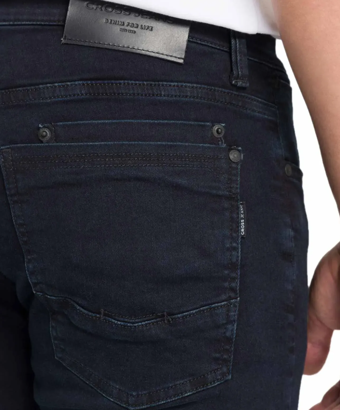 Cross Jeans Dylan Straight Leg in Midnight Blue