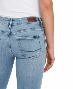 Cross Jeans Giselle in Hellblauer Waschung mit Ankle-Länge