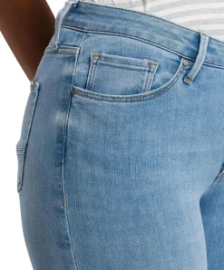 Cross Jeans Skinny Fit Alan mit High Waist in hellblau