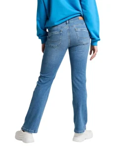 Cross Lauren Jeans in Hellblau mit ausgestelltem Bein