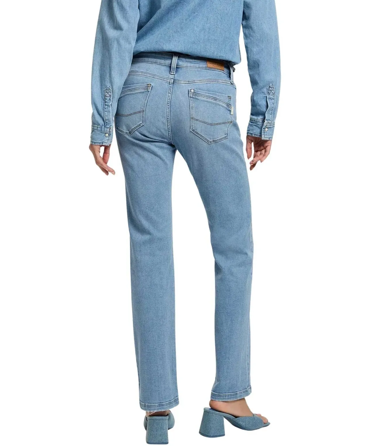 Cross Lauren Jeans mit ausgestelltem Bein in Hellblau