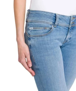 Cross Loie Jeans in Hellblau mit Doppelknopf-Verschluss