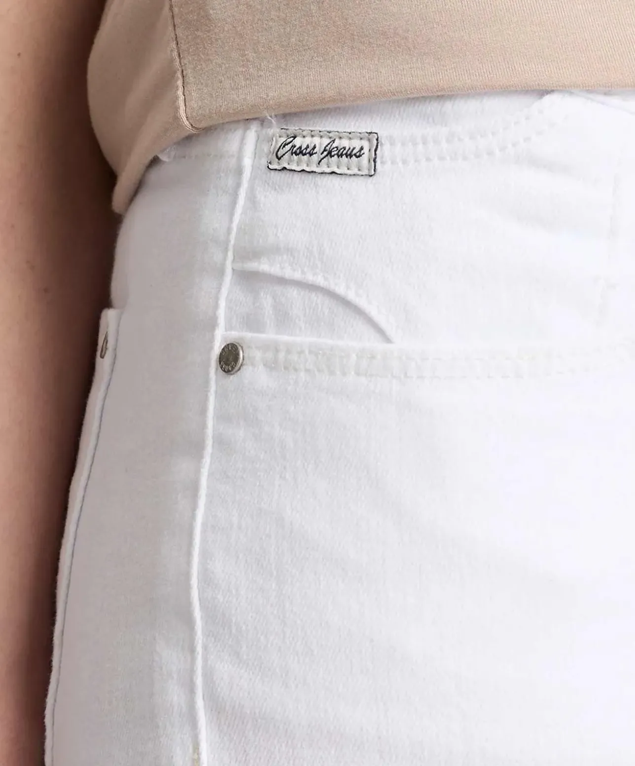 Cross Rose Jeans mit hohem Bund in Weiß