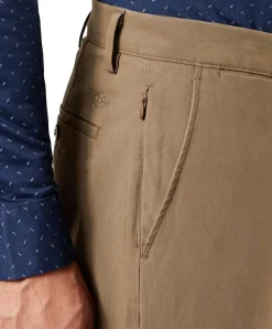 Dockers Chino Hose im Straight Fit aus braunem Twill