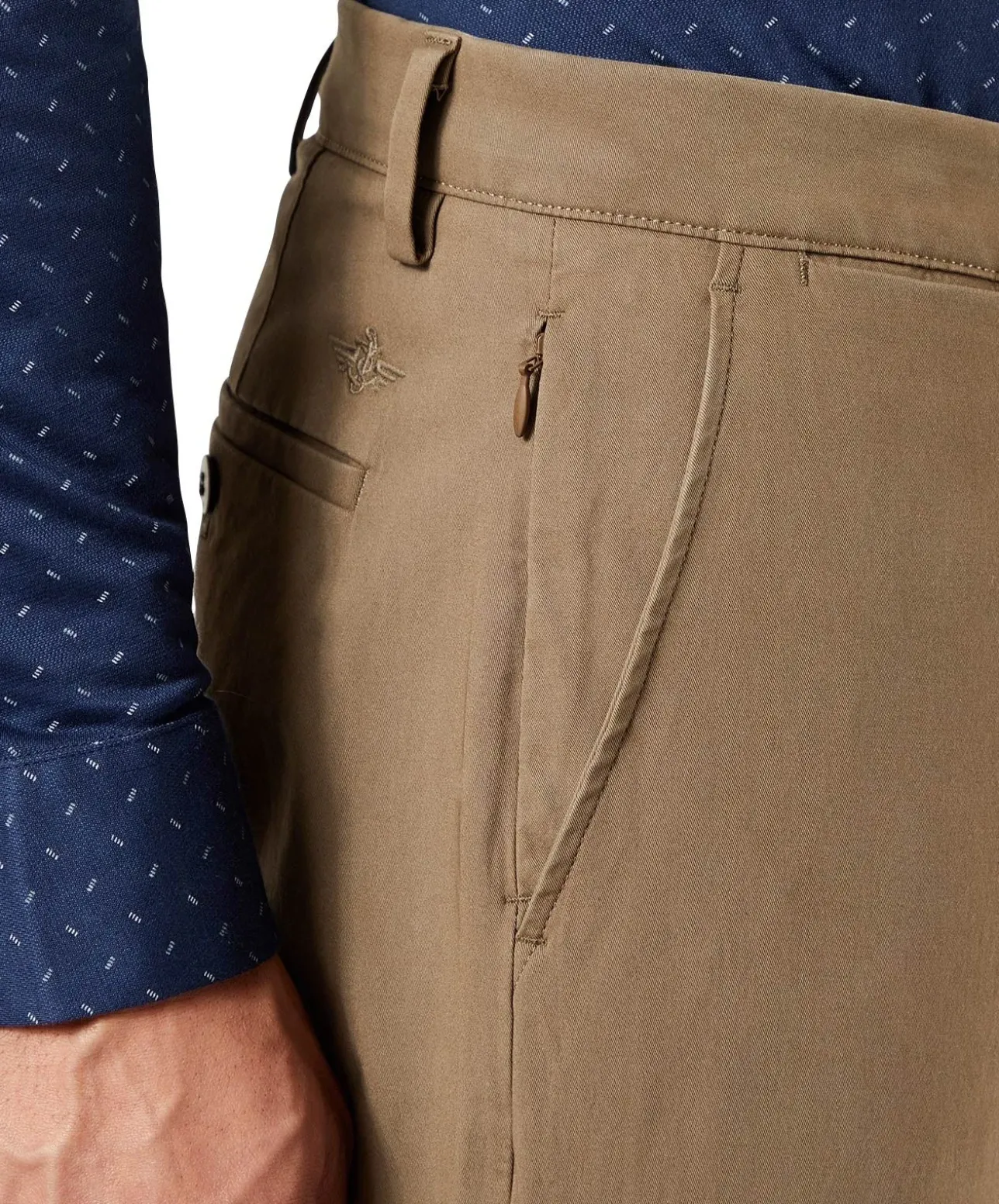 Dockers Chino Hose im Straight Fit aus braunem Twill