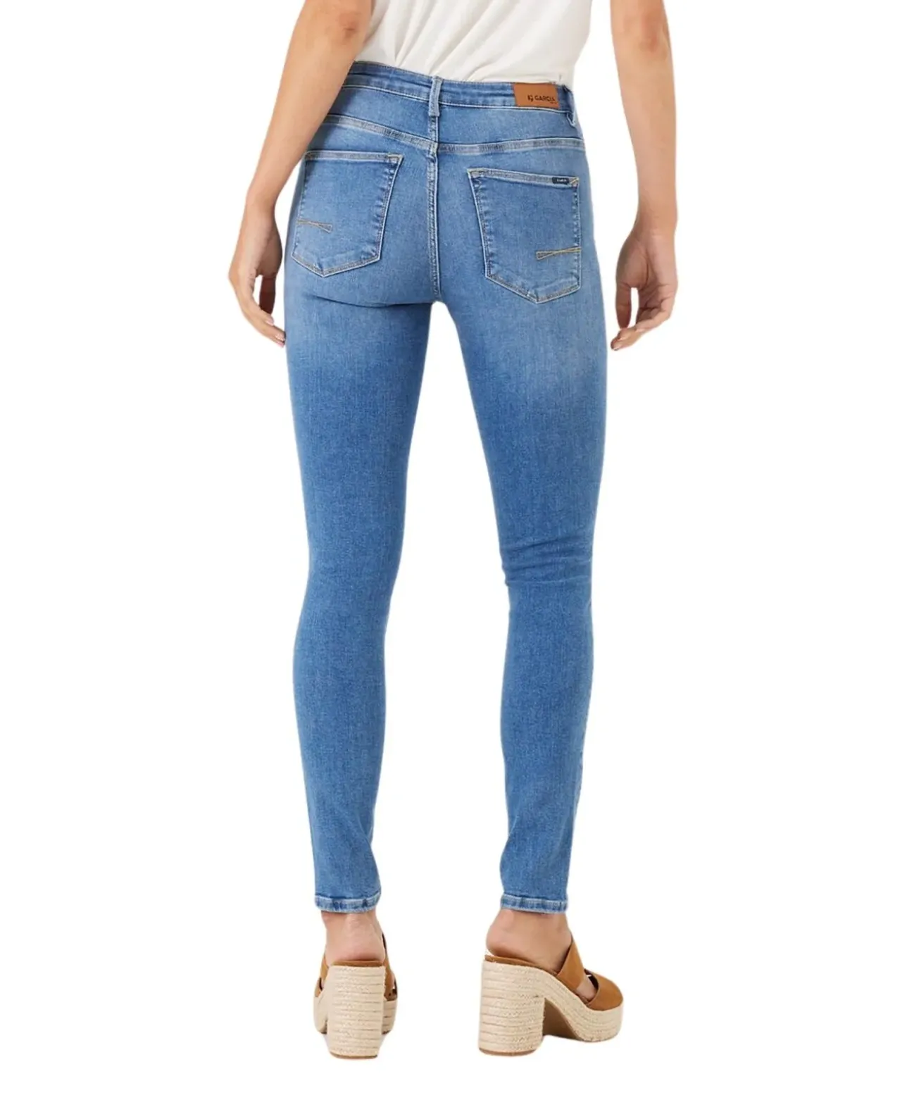 Garcia Celia Jeans in hellblau mit Skinny Fit
