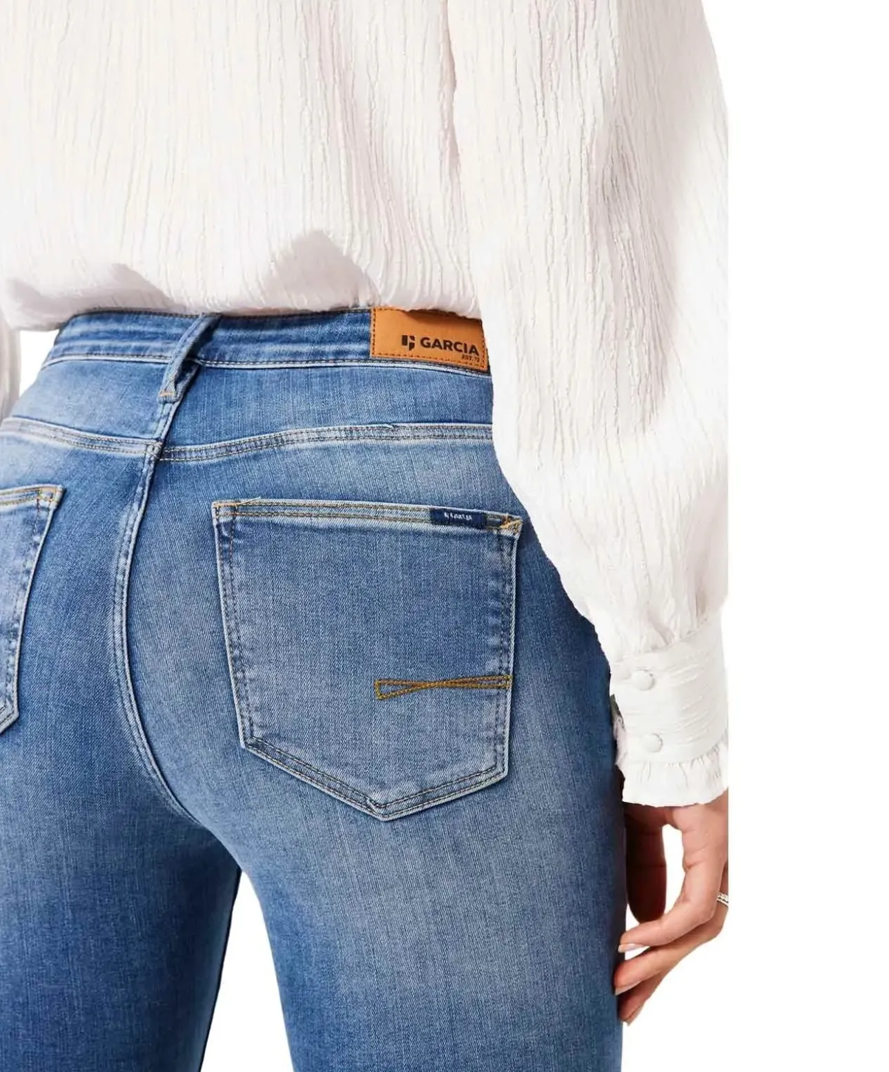 Garcia Celia Jeans Slim Fit in blauer Vintage Waschung