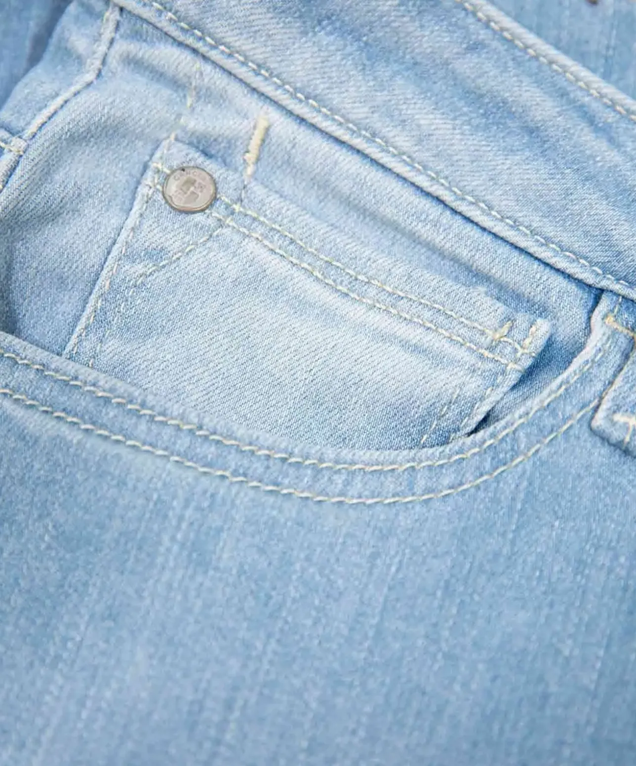 Garcia Jeans Flared Celia 245 mit hoher Taille in Hellblau
