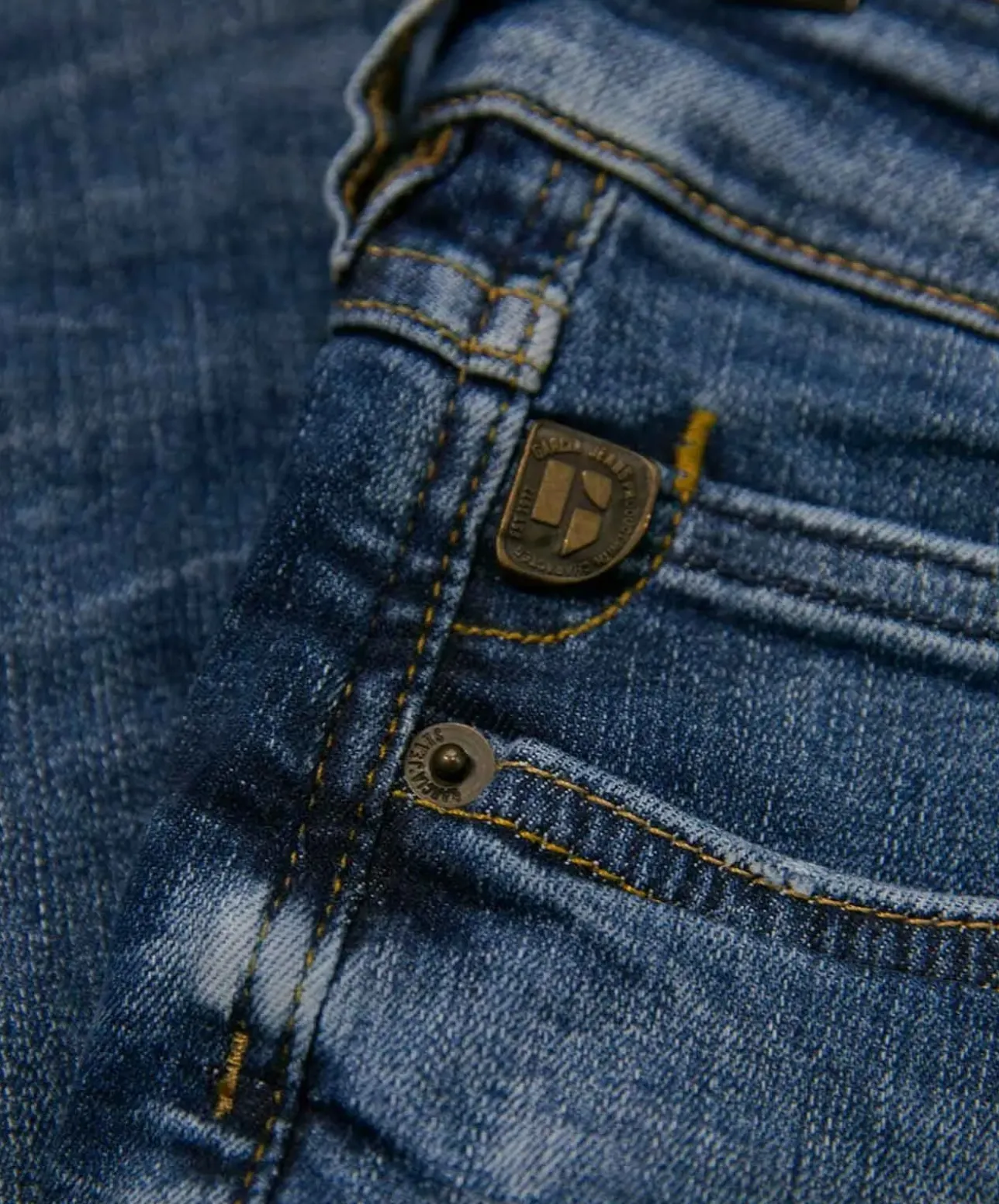 Garcia Jeans Slim Fit Fermo 650 im mittelblauem Used
