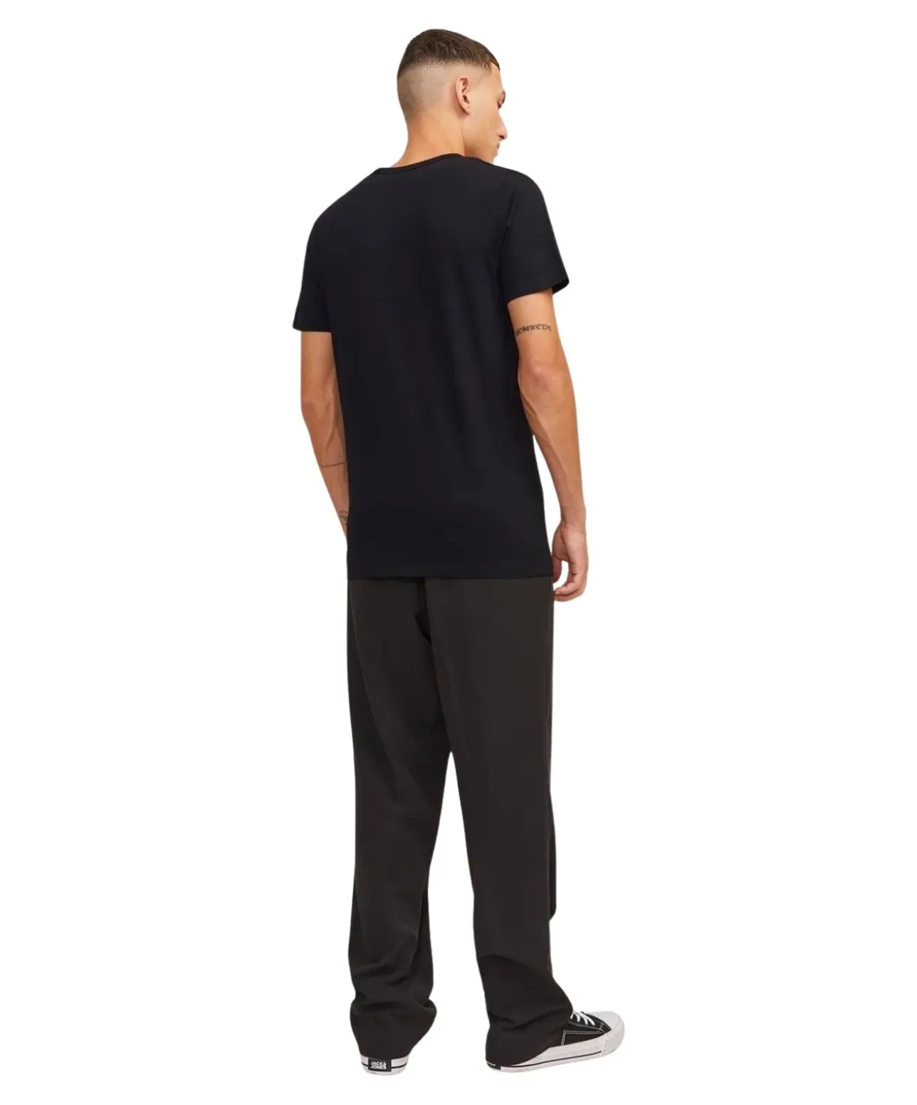 Jack & Jones Basic T-Shirt mit V-Neck in Schwarz