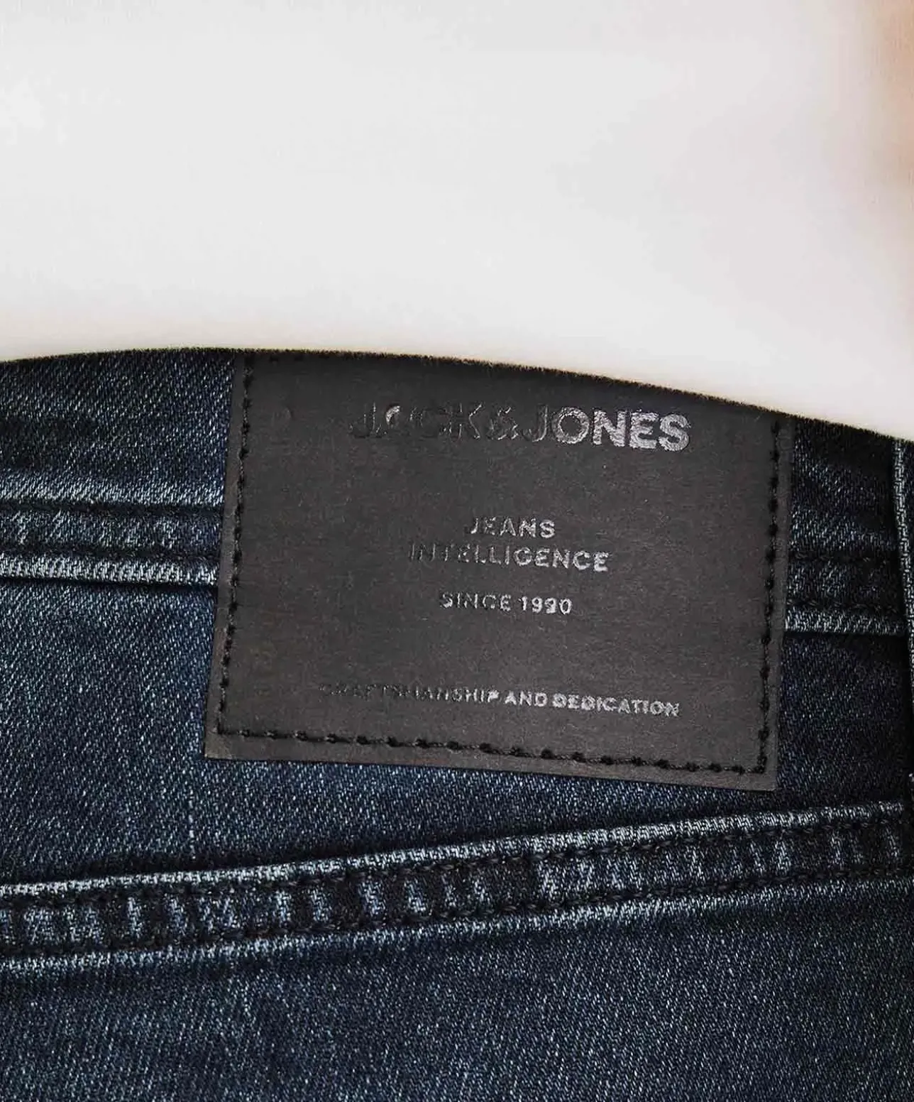 Jack & Jones Clark Regular Fit Jeans in dunkler Waschung
