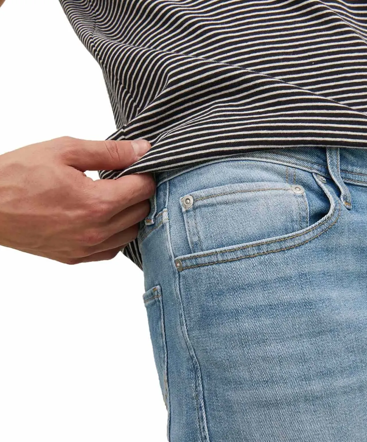 Jack & Jones Mike Jeans Loose Fit in Hellblau