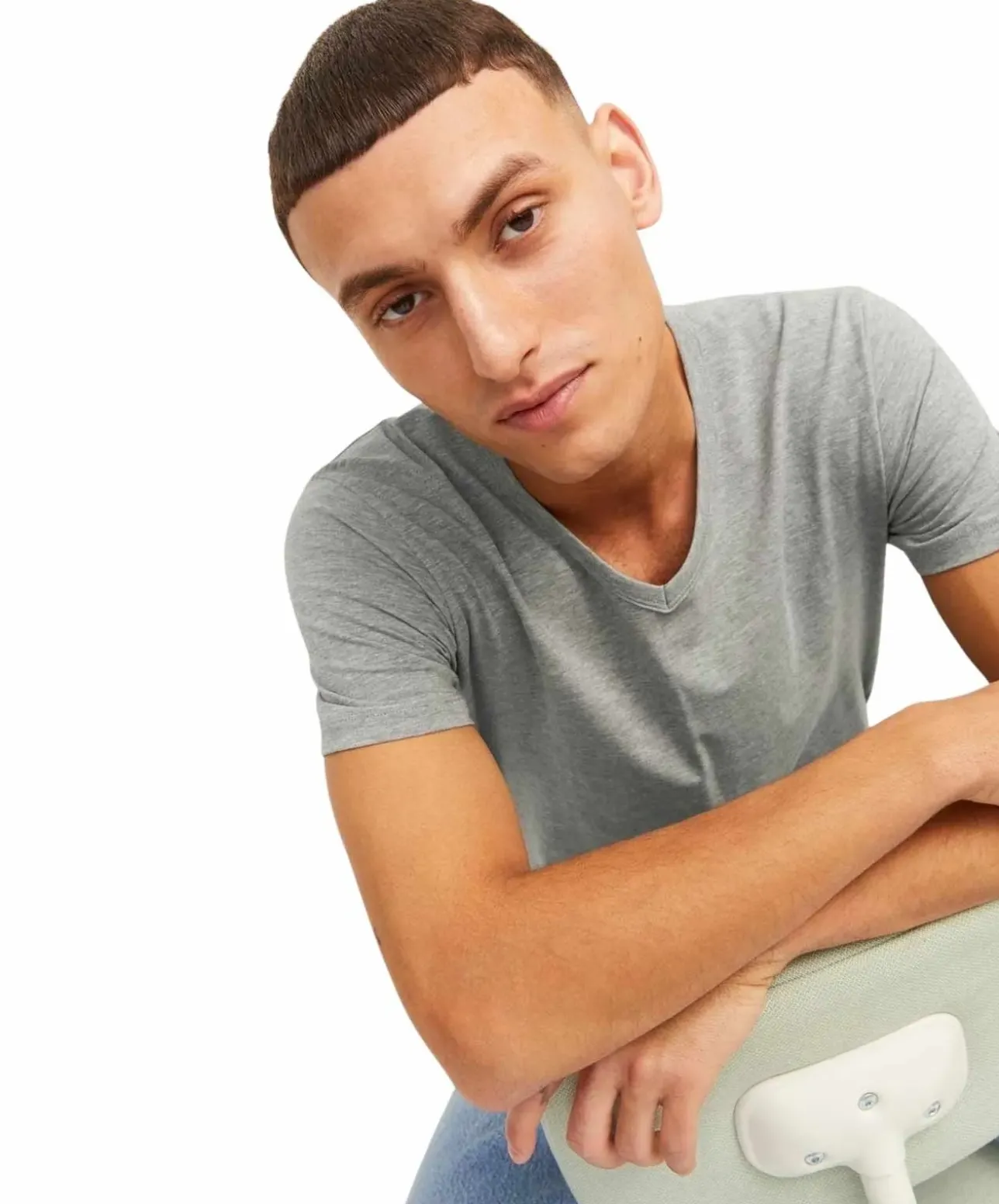 Jack & Jones T-Shirt Basic V-Neck Tee in Hellgrau