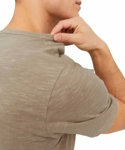 Jack & Jones T-Shirt mit Splitneck in Crockery