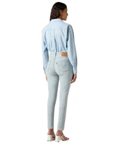 Levis 721 High Rise Skinny aus leichtem Bleached Denim