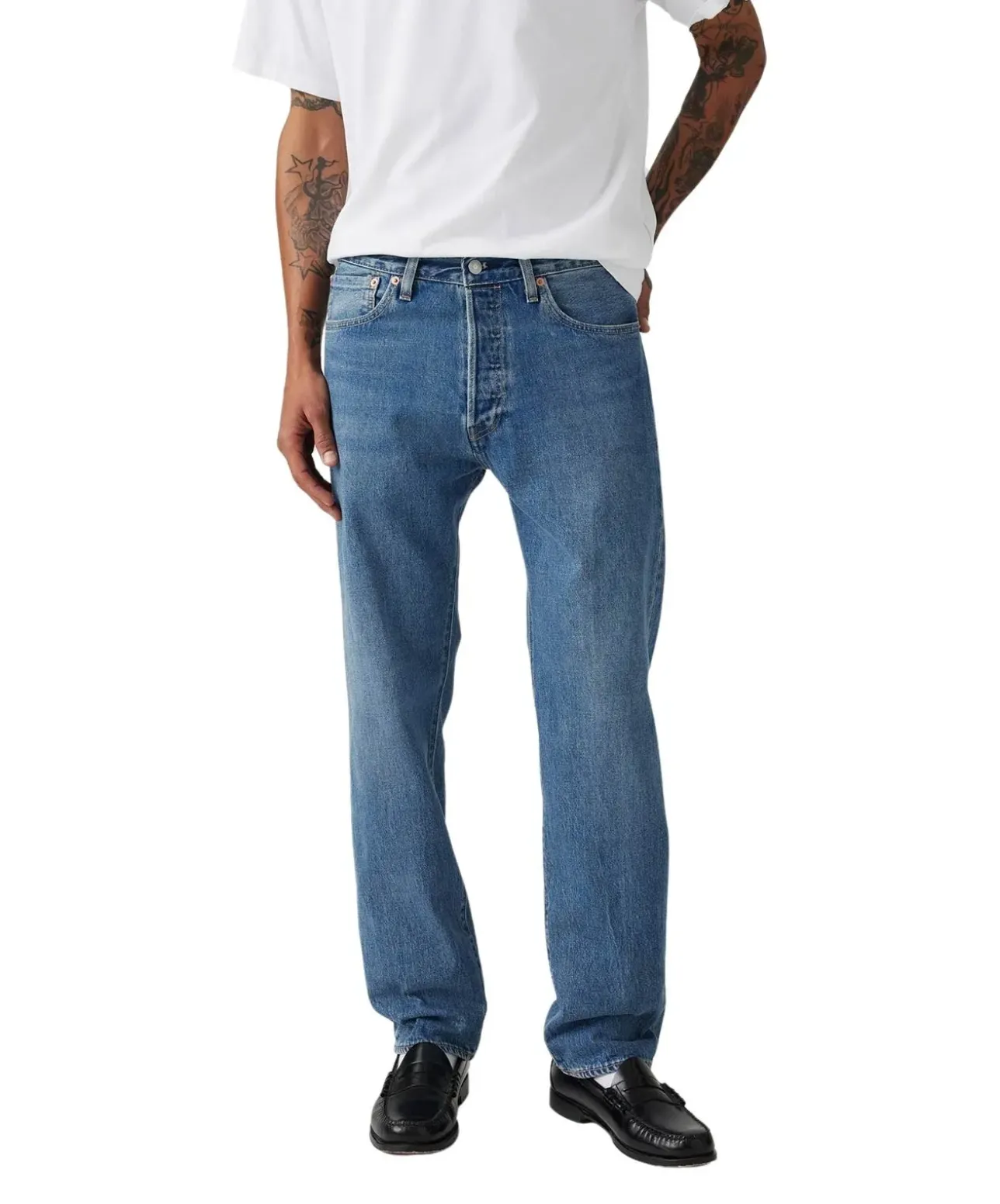 Levi’s 501 Jeans in mittlerem Blauton und geradem Bein