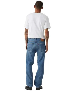Levi’s 501 Jeans in mittlerem Blauton und geradem Bein