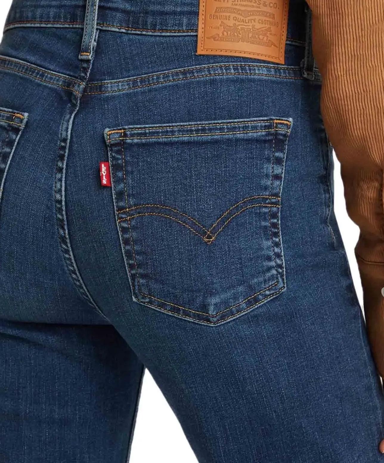 Levis 724 Jeans mit hohem Bund in Dunkelblau