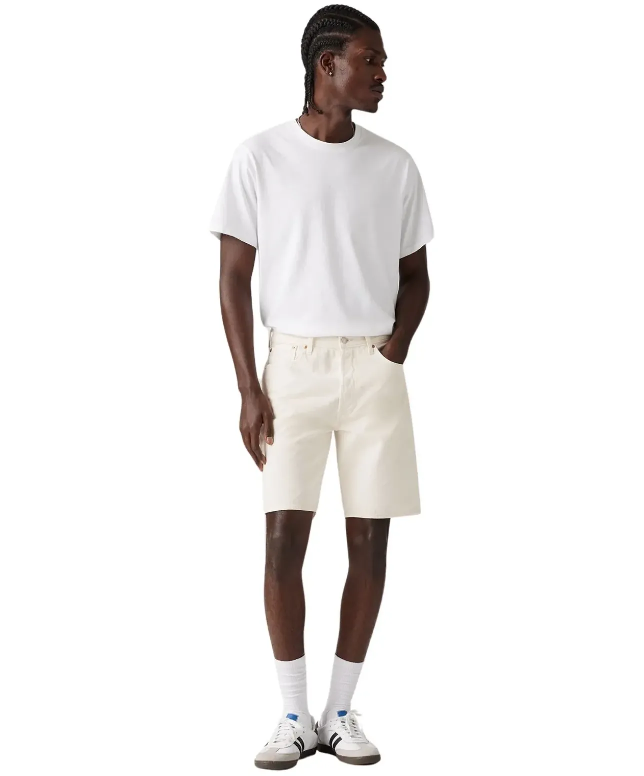 Levis 501 Jeansshorts in cremweiß mit geradem Schnitt