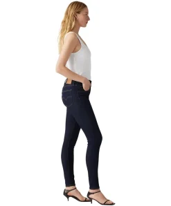 Levis 721 Skinny High Rise Jeans in Rinswash