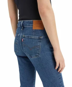 Levi's 712 Slim Jeans in blauer Blue Wave-Waschung