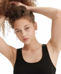 Levis Classic Tank Top mit U-Boot Ausschnitt in Schwarz