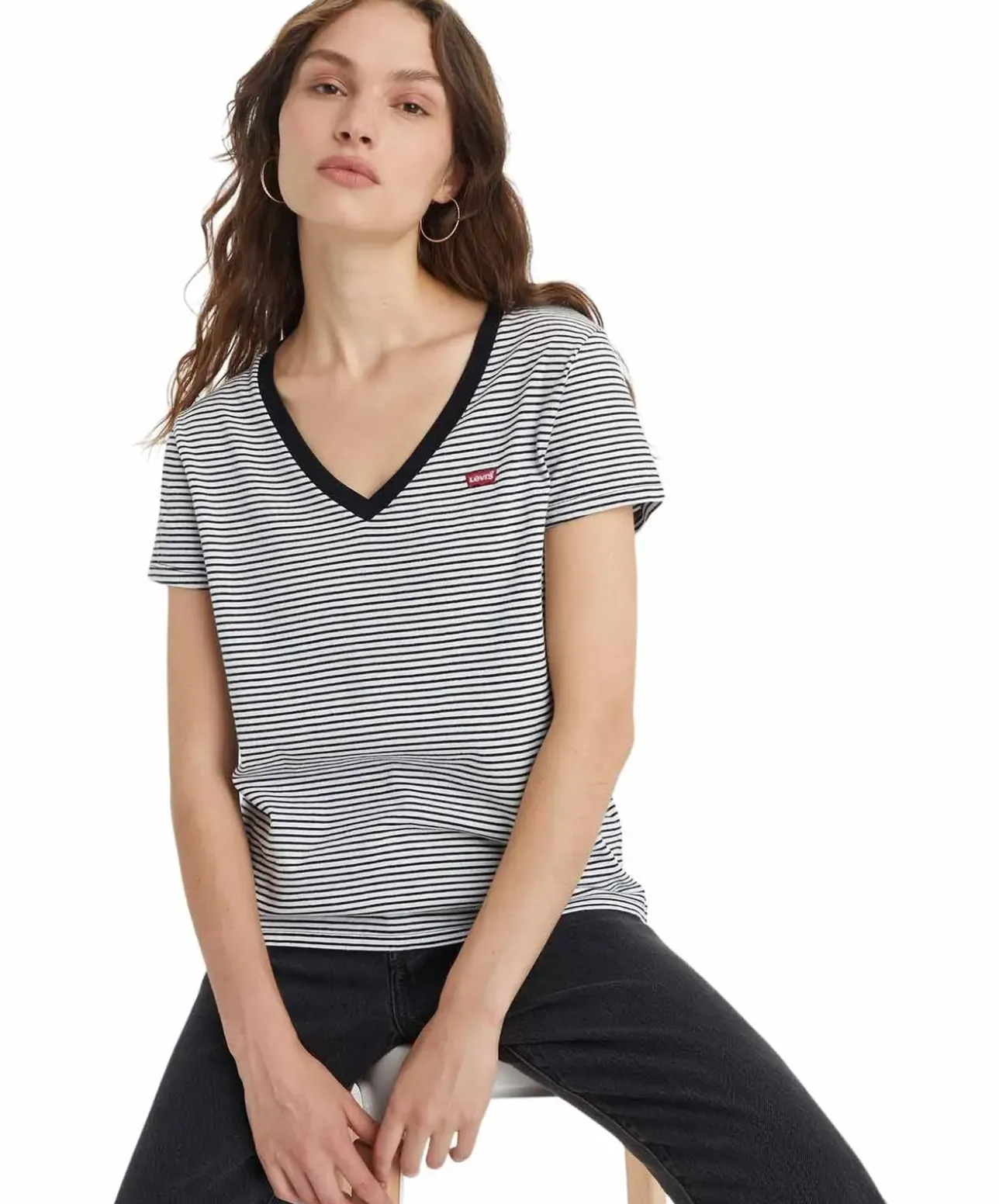 Levis Damen T-Shirt Perfect V-Neck Tee mit Mini-Logo